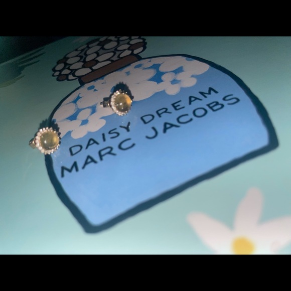 Ethiopian Opals 10k - Authentic Diamonds - Picture 1 of 3